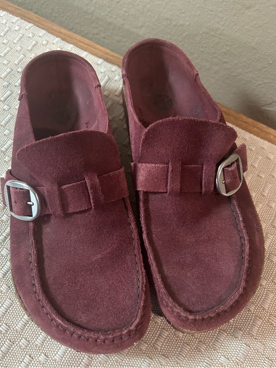 Birkenstock Shoes - Birkenstock Buckley Clogs Size 38 Maroon Suede